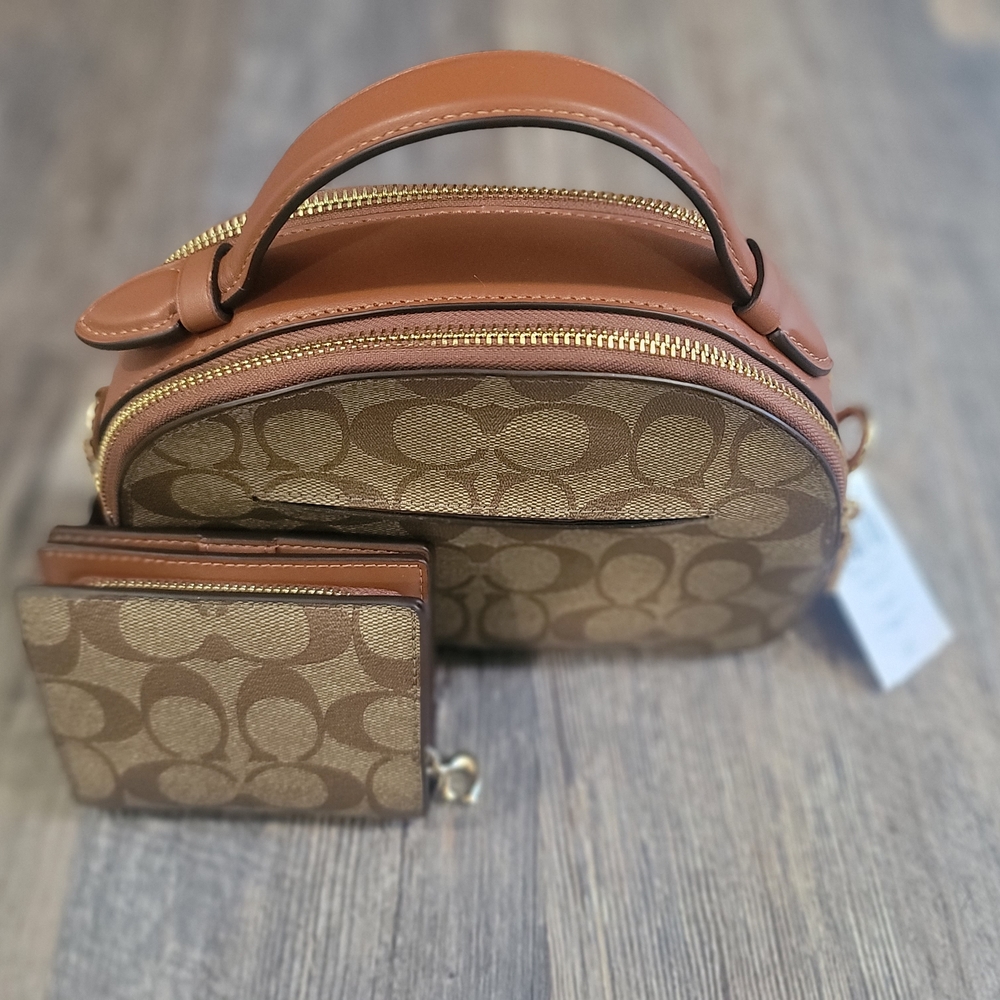 Coach Tan Multicolor Stripe Crossbody Bag w/ matching Wallet - Picture 2 of 6